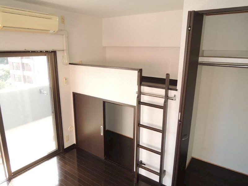 収納　ロフト　※別号室参考写真