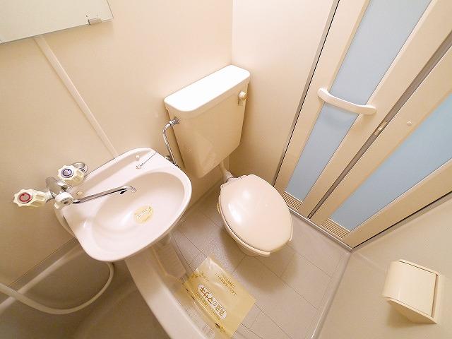 トイレ　落ち着いたトイレです