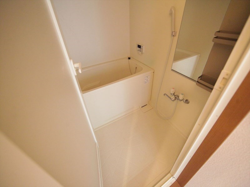 バス・シャワールーム　浴室暖房乾燥機付　追い焚き・オートバス機能付お風呂