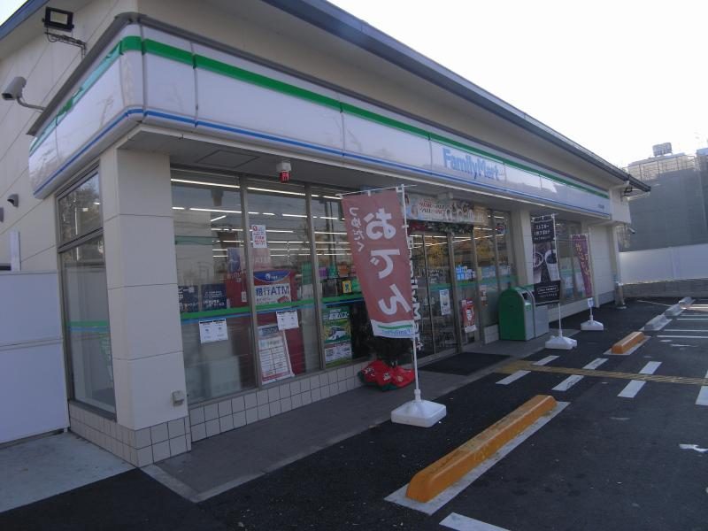 コンビニ　ファミリーマート 白川北大路店（コンビニ）まで279m