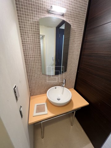 洗面設備　プライムアーバン堺筋本町　独立洗面化粧台