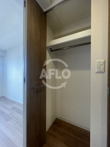 収納　プレサンス塚本駅前　クローゼット