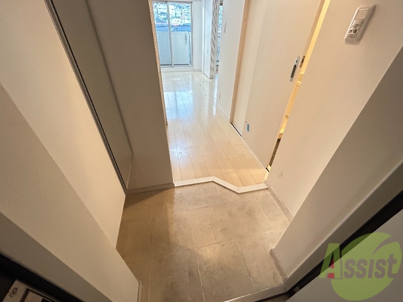 玄関　こちらの玄関からお出かけ下さいね