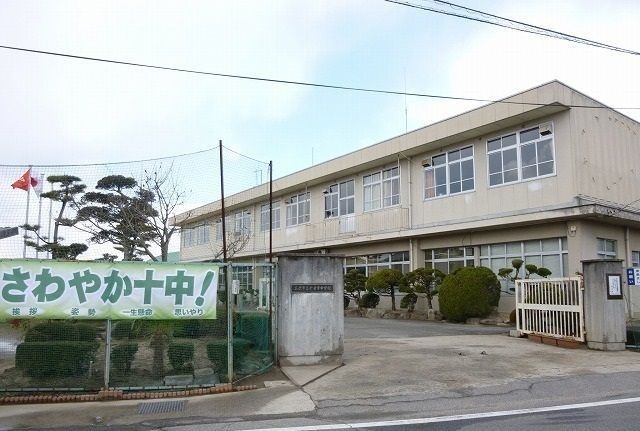 中学校　十日市中学校（中学校）まで350m