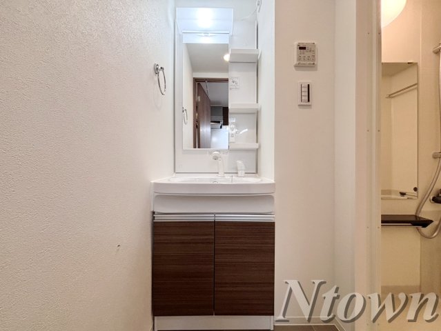 洗面設備　朝の身支度には欠かせない独立洗面化粧台