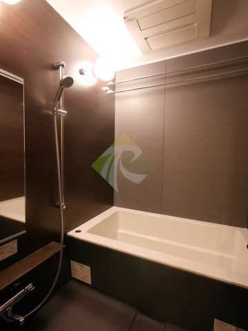 バス・シャワールーム　コンフォリア新宿イーストサイドタワー　※同タイプの別部屋写真