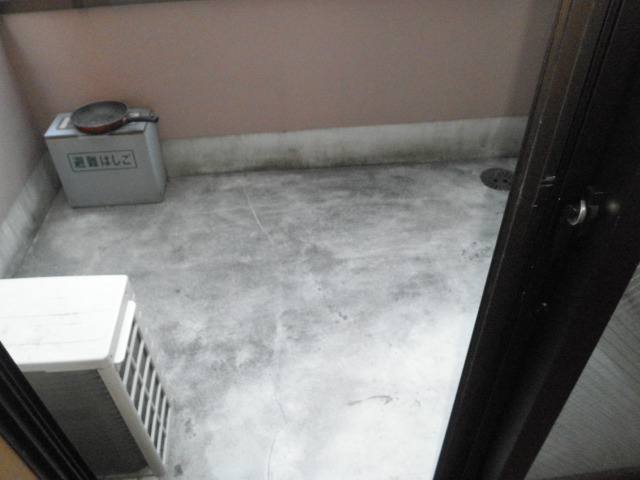 バルコニー　広い