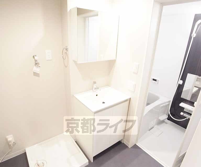 洗面設備　独立洗面台です。