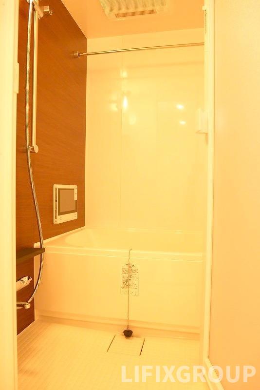 バス・シャワールーム　風呂