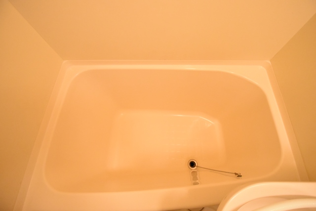 バス・シャワールーム　シンプルな浴室です！