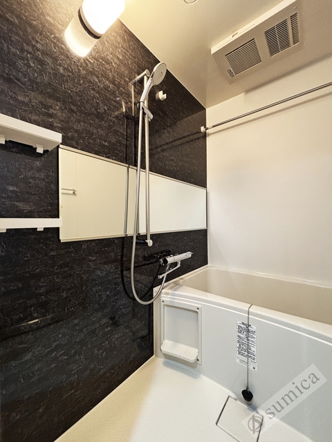 バス・シャワールーム　浴室暖房乾燥機付き♪♪