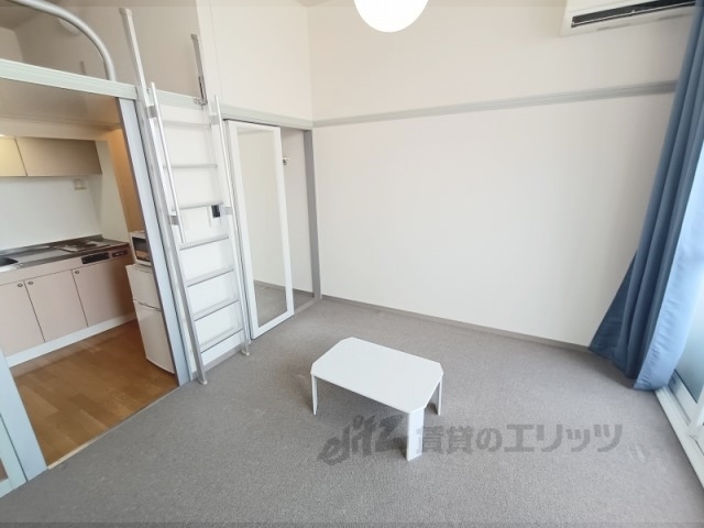 居室・リビング　居室