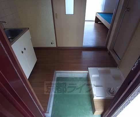 玄関　洗濯機置き場