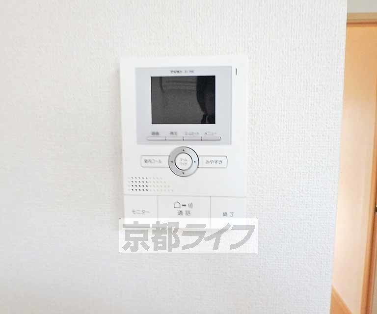 セキュリティ　鍵をかけたまま訪問者と会話ができます