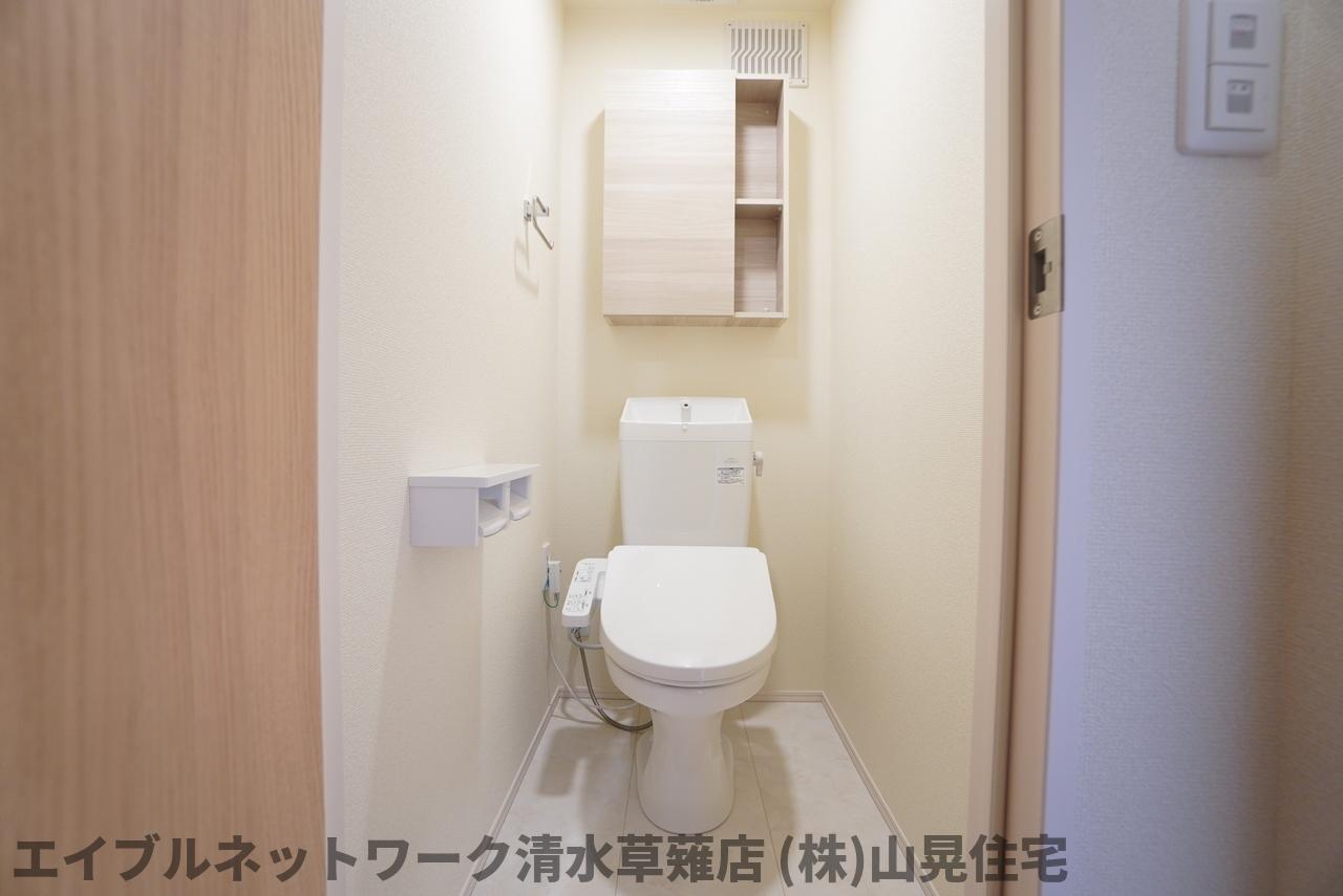 トイレ　清潔感のあるトイレです