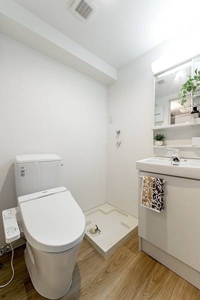 トイレ　画像の備品は含まれません。