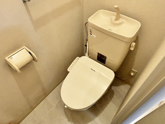 トイレ　シャワー付きトイレ