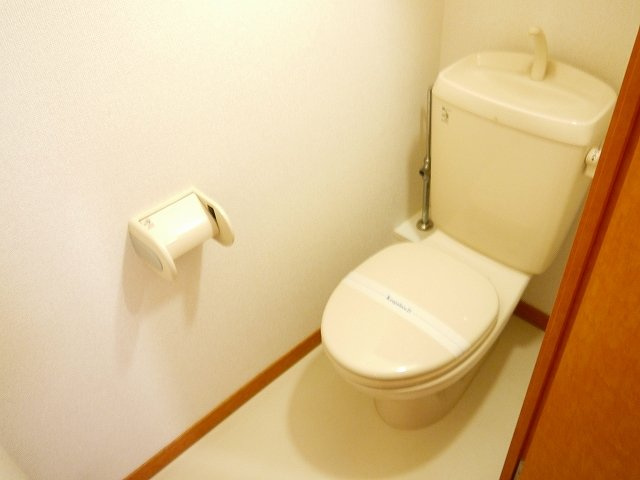 トイレ　コンパクトで使いやすいトイレです
