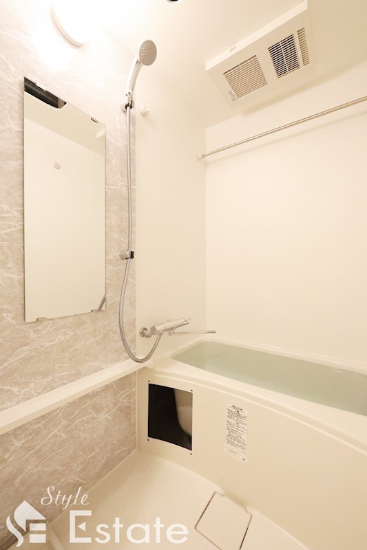 バス・シャワールーム　バスルーム