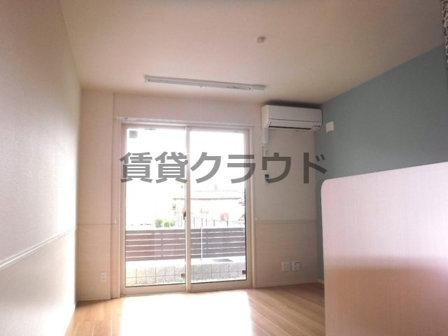 居室・リビング　明るいリビングはみんなの集まる大切な場所ですね！