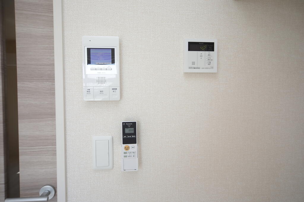 セキュリティ　モニター付きインターフォン