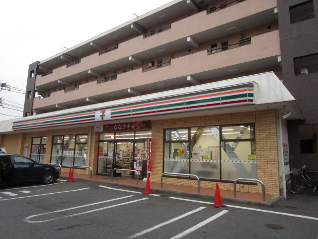 コンビニ　セブンイレブン川崎有馬6丁目店（コンビニ）まで527m