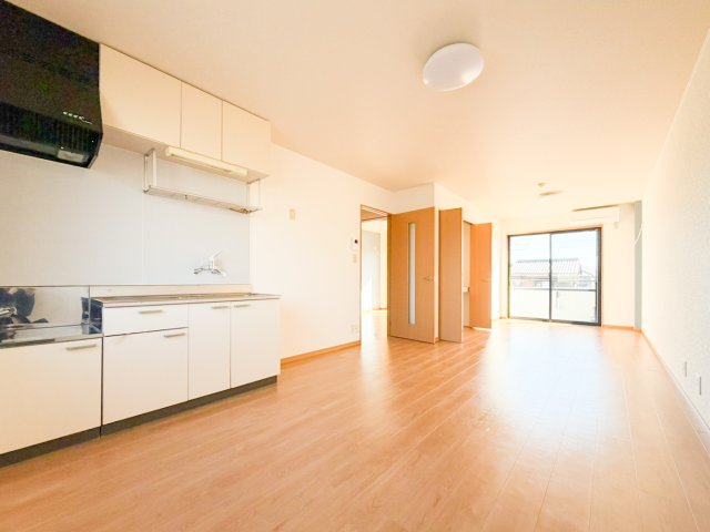 居室・リビング　ゆったり過ごせる居間です