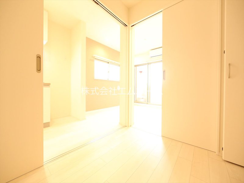 その他部屋・スペース　ＤＫ7.5帖　洋室3.3帖　エアコン完備