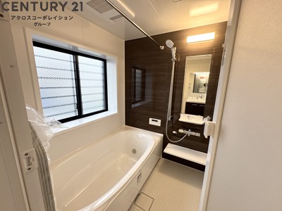 バス・シャワールーム　約1坪サイズのお風呂で足を伸ばして入浴できます☆