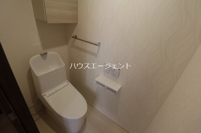 トイレ　ウォシュレット付のトイレ。