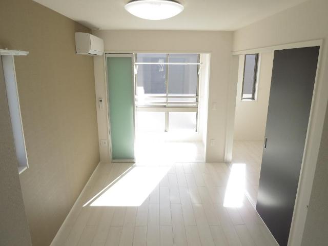 居室・リビング　リビング