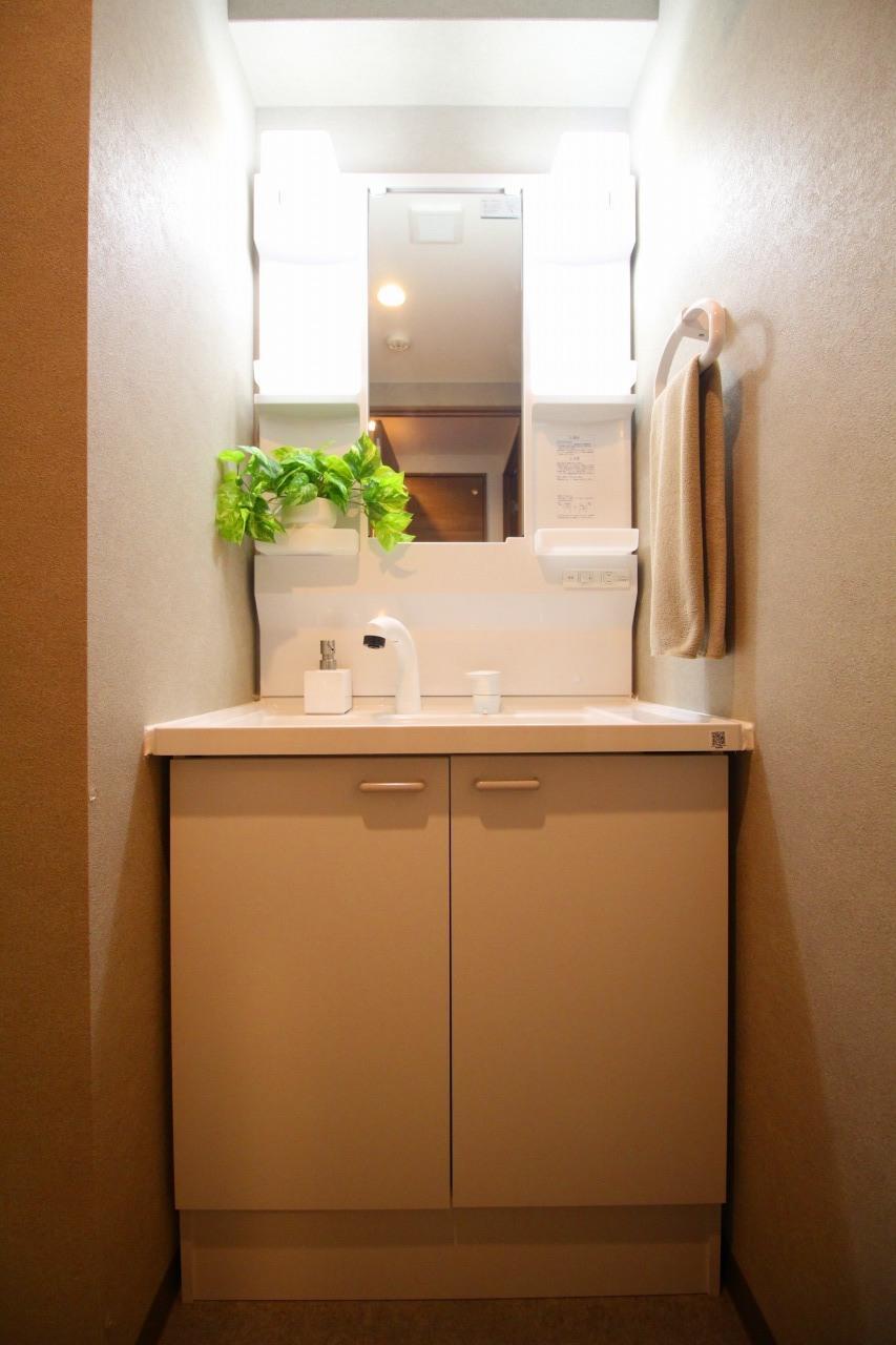 洗面設備　※写真他部屋参照