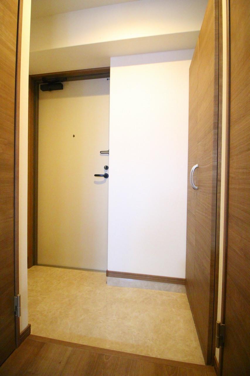 玄関　※写真他部屋参照