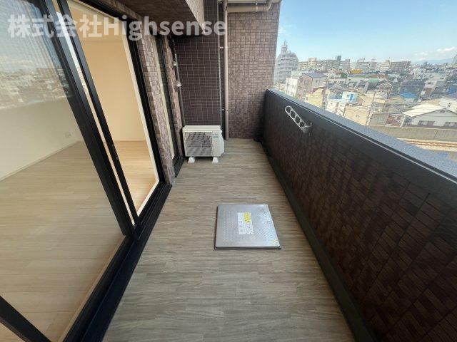 バルコニー　外からの目が気にならないバルコニーで洗濯物が干せます