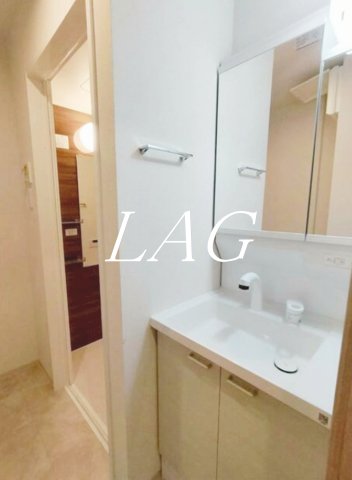 洗面設備　独立洗面台です。