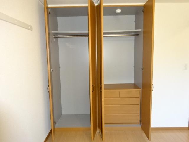 収納　洋室収納