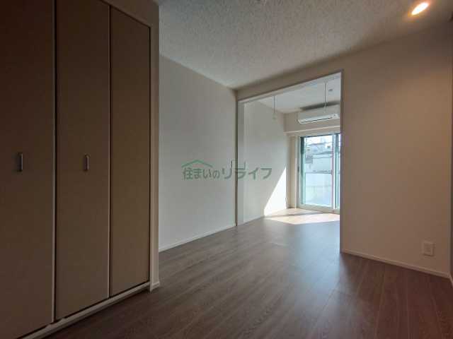 居室・リビング　別室参考画像です