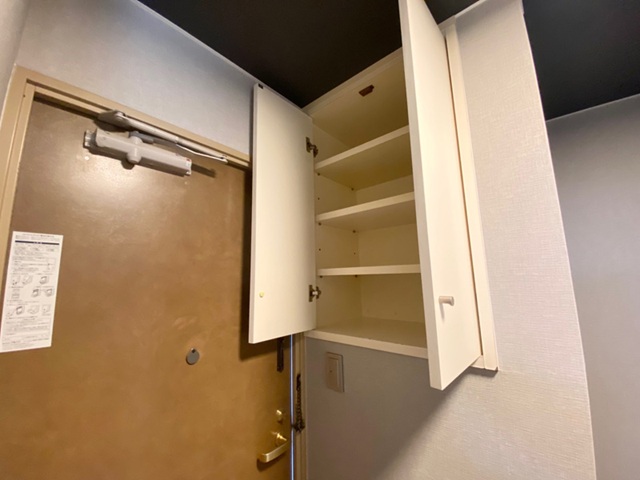 玄関　シューズボックス