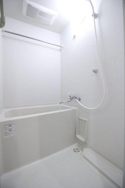 バス・シャワールーム　（別タイプ参考写真）スパシエレジデンスファースト　北区滝野川