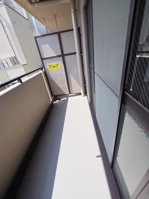 バルコニー　同シリーズ