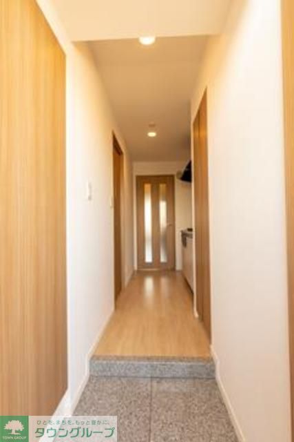 玄関　※写真は同タイプ住戸です。