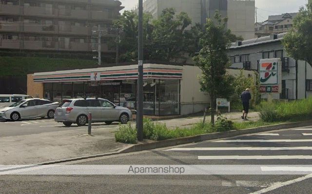 コンビニ　セブンイレブン（コンビニ）まで843m