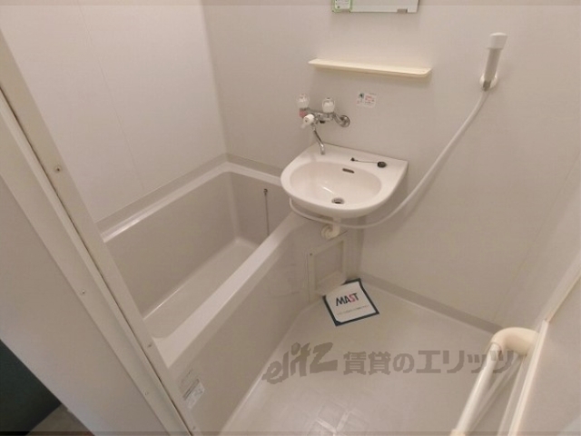 バス・シャワールーム　バス