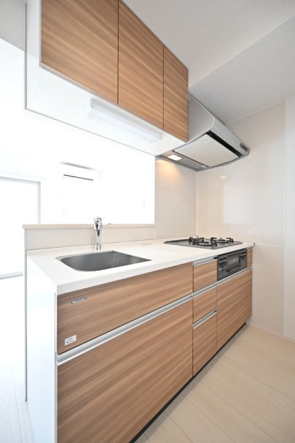 キッチン　3口ガスコンロ・グリル付