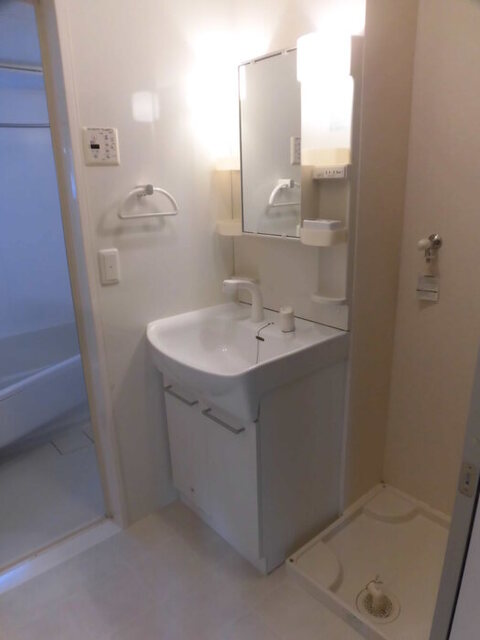 洗面設備　１０５　洗髪洗面化粧台