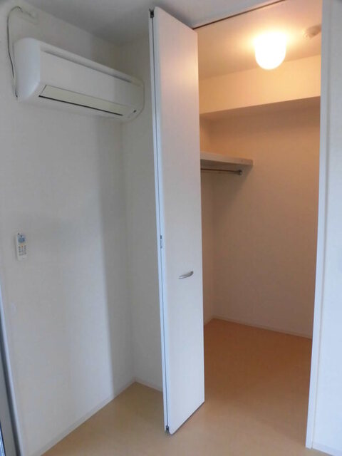 収納　１０５　ウォークインクローゼット