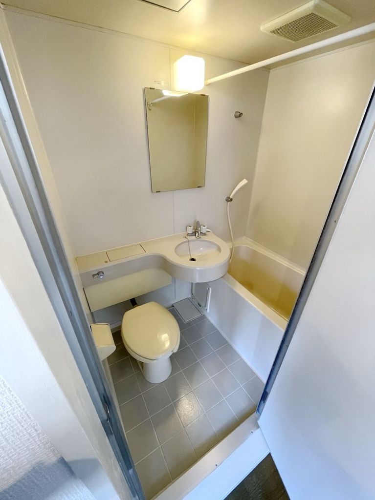 バス・シャワールーム　洗面