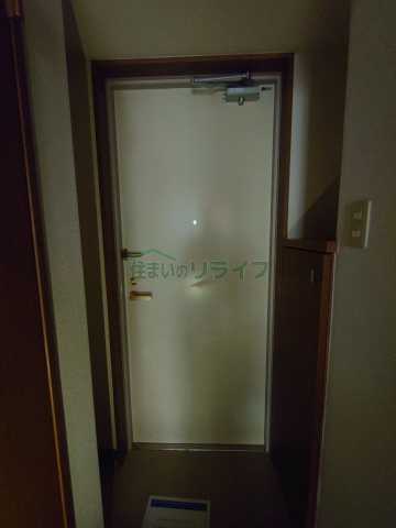 玄関　CLEAN GARDEN 御茶ノ水 204