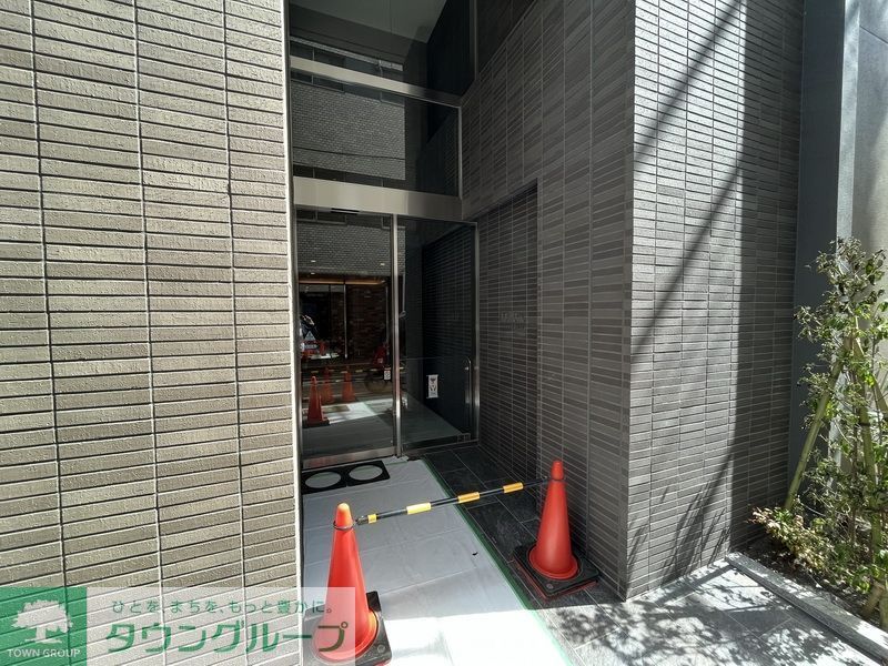 エントランス　駐車場