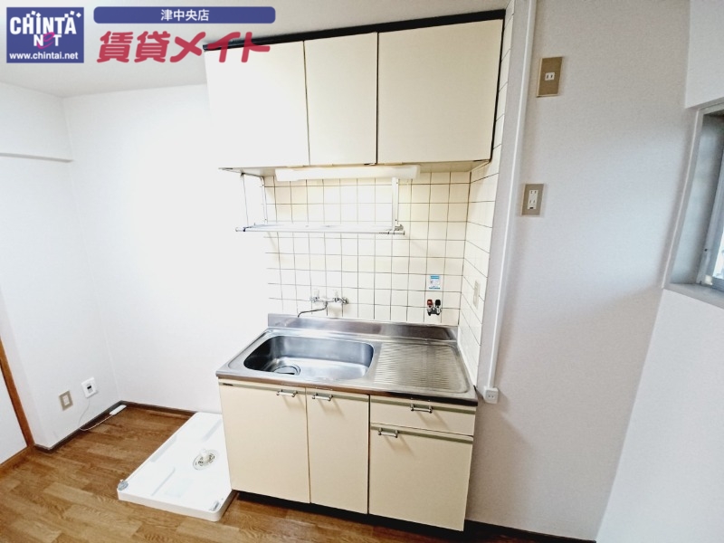 キッチン　同物件別室写真
